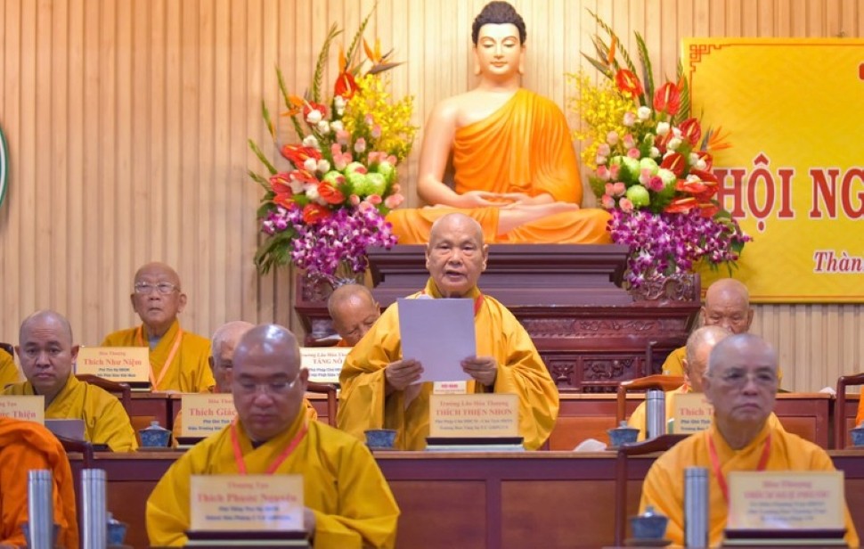 Trưởng lão Hòa thượng Thích Thiện Nhơn phát biểu khai mạc hội nghị.