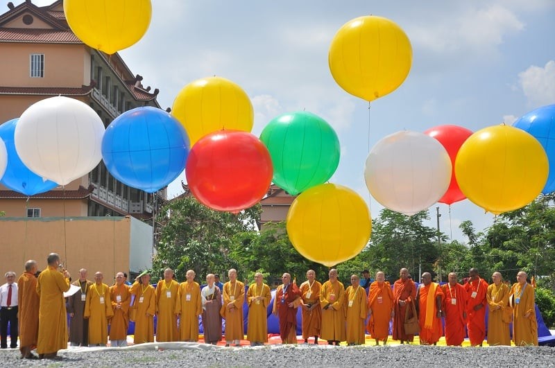 Chư tôn đức quang lâm Đại lễ thượng Đại Kỳ Vesak 2025