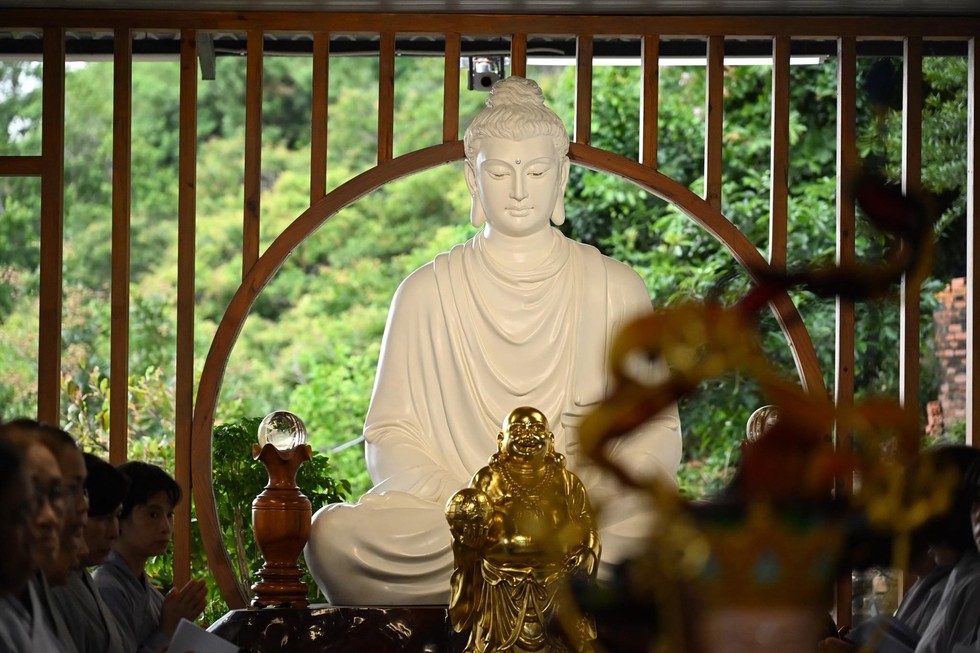 Từ bi và trí tuệ