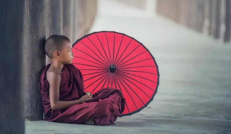 Bản ngã và lớp sương mù của khổ đau