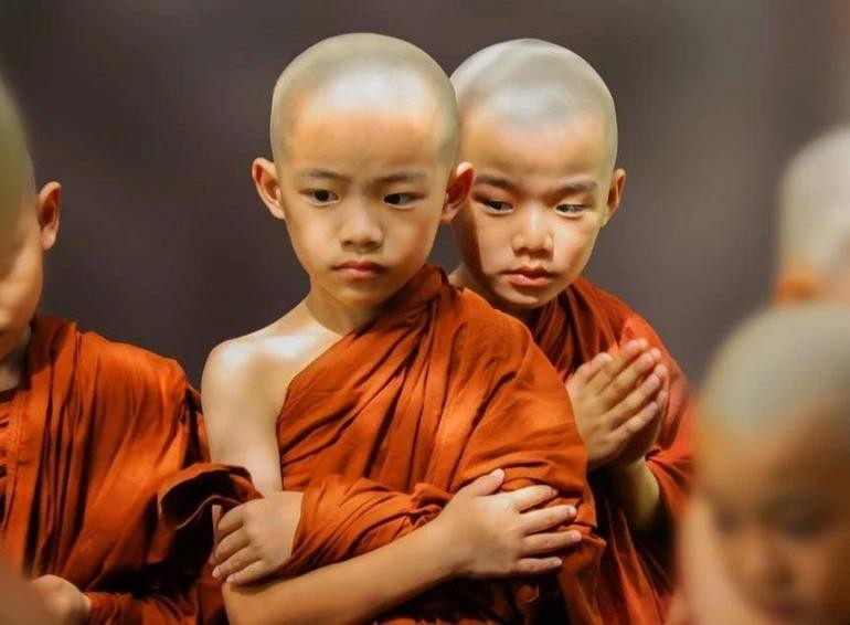 Nếu có 5 đức tính này thì người tu ở đâu cũng được thương kính