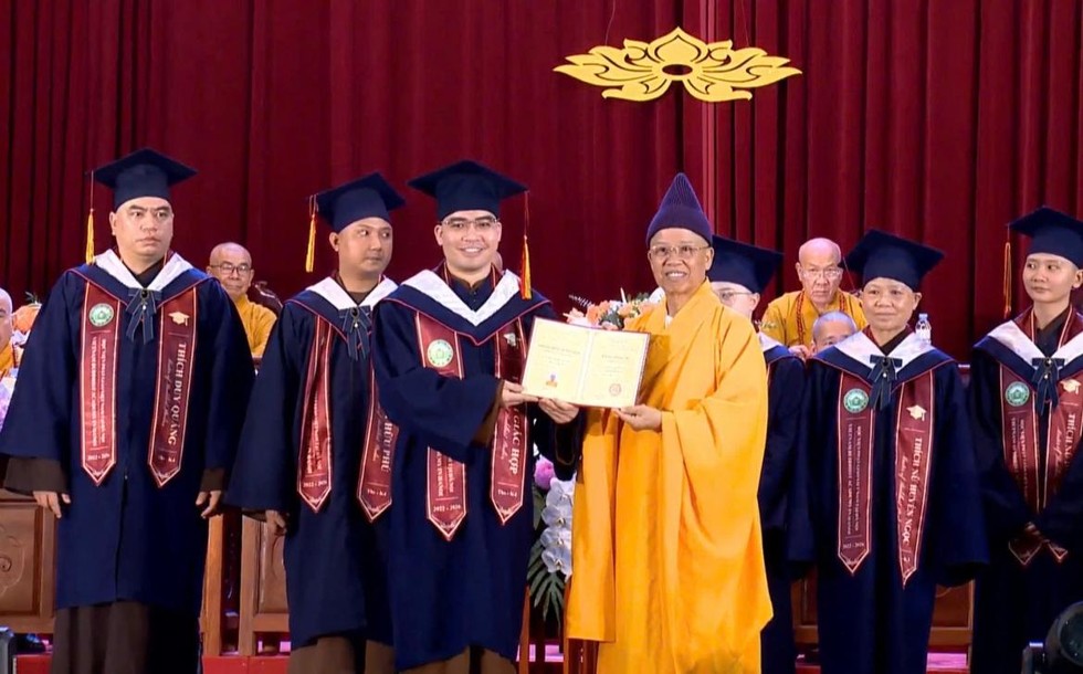 Giáo dục Phật giáo luôn đặt “trí - đức song hành”